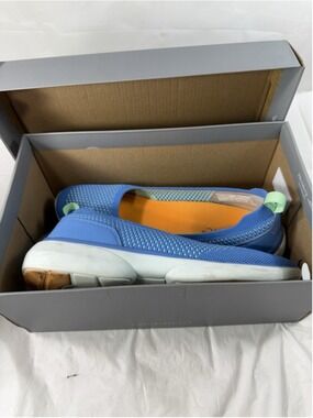Vionic KALLIE Blue Knit Slip-On Walking Shoes Breathable Mesh Lightweight Sz 8